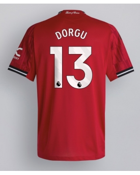 Billige Fotballdrakt Manchester United Patrick Dorgu #13 Replika Hjemmedrakt 2025-26 Kortermet Billige Fotballdrakt Manchester United Patrick Dorgu #13 Replika Hjemmedrakt 2025-26 Kortermet